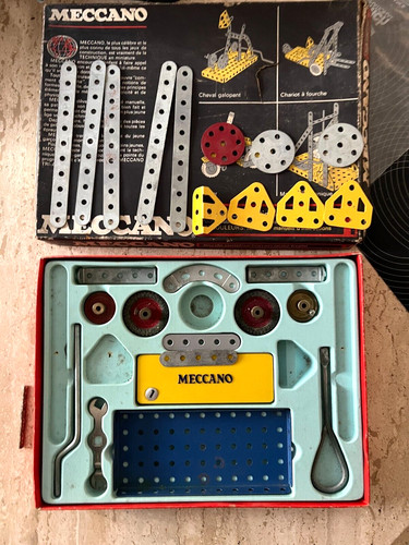 Meccano boite pièces - ,