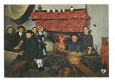 DINNER WOOD (85) BASKET with FISHING BASKET & NET MENDER in 1978