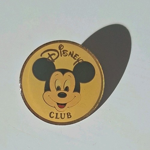 Disney pin club - disney, pin's
