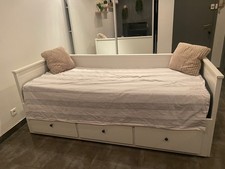 Lit banquette en bois 2