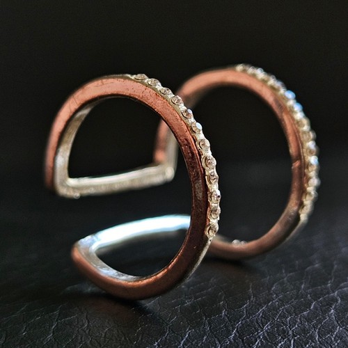 Bague moderne originale