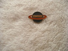  OJ-  LUTSINE (SATURN) (ENAMEL) PIN    #26823
