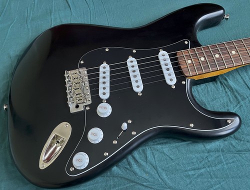 Stratocaster black nitro - stratocaster,