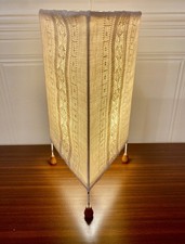 LAMPE TRIPODE DESIGN