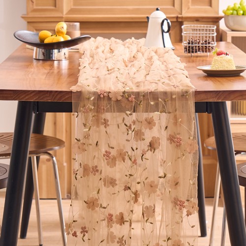 Table broder florale en - florale,