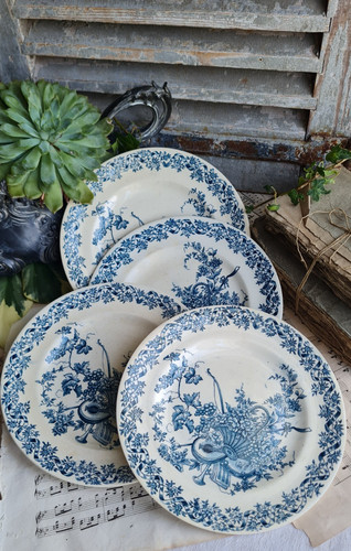 Anciennes assiettes plates - 4,
