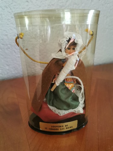 Poupée souvenir honoré - poupée,