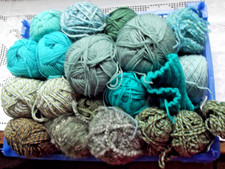 Lot de pelotes de laines