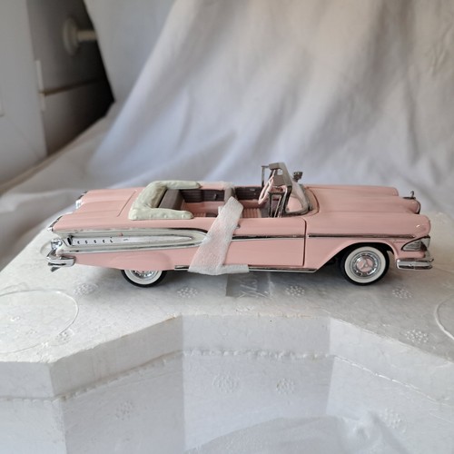 Voiture ford edsel rose 43 - voiture,