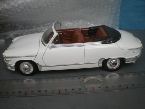 Panhard pl17 cabriolet - 1/18,