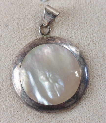 Ancien pendentif nacre en - nacre,,