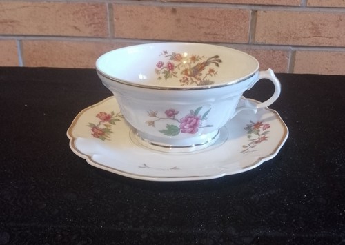 Tasse sous - tasse,