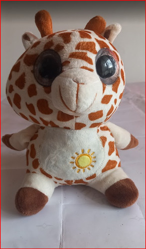 Peluche girafe yeux brillants - girafe,