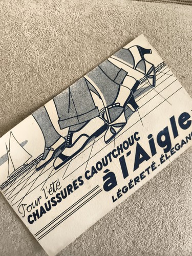 Publicité papier chaussures