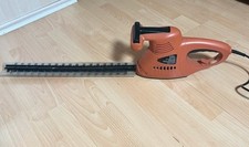 Petit taille haie électrique