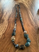 bijoux anciens collier pierre 