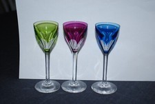 LOT DE 3 VERRES A LIQUEUR EN CRISTAL COLORES NON SIGNE ST LOUIS VAL ST LAMBERT