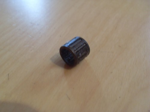 Cage aiguille pour - aiguille, piston