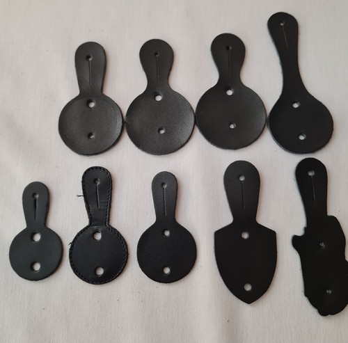 Lot cuirs pour insignes - lot,