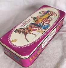 Boîte En Métal Ancienne