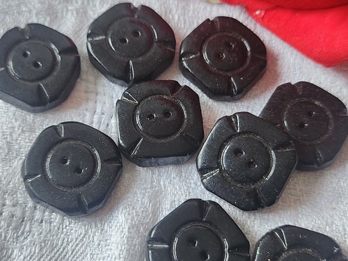Lot boutons anciens bois - 9,