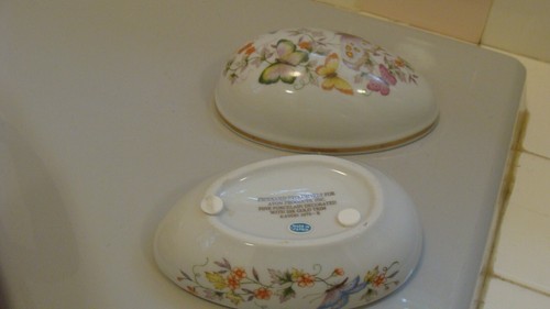 Avon 1974 porcelain - porcelain, gold