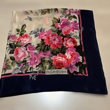 Foulard Yves Saint Laurent 100