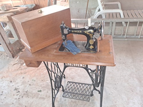 Machine coudre ancienne - machine,