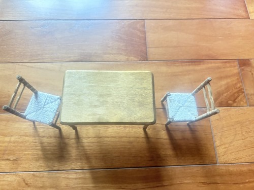 Maison poupée table et - maison,