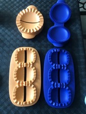 lot moules chaussons tupperware