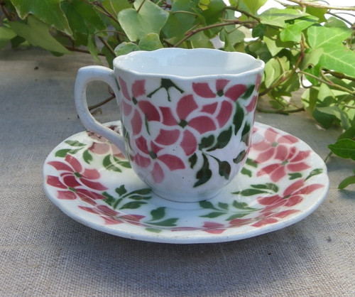 Ancienne tasse sous - sous,