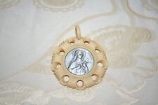 belle médaille de berceau, Sainte Thérèse métal et galalithe ?
