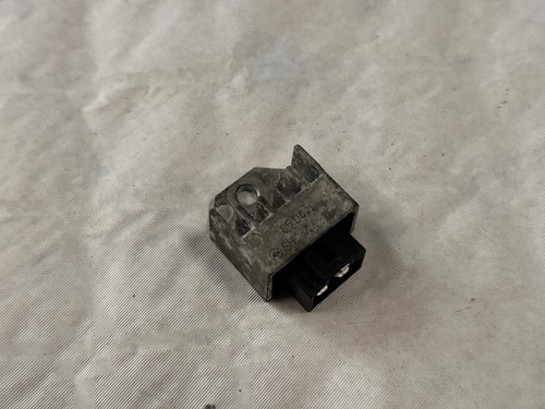 Regulateur peugeot 50 - -,