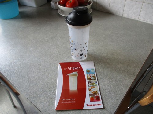 Tupperware shaker gradué 600 - shaker,