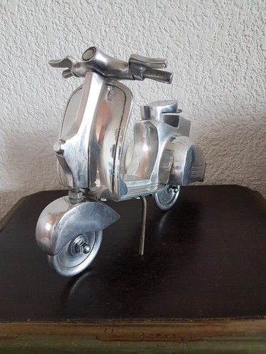 Vintage aluminiume vespa - vintage,