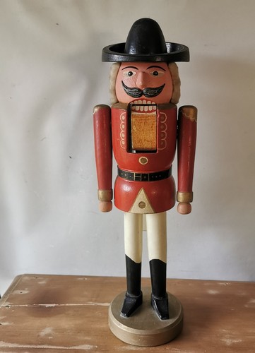 Ancien grand casse noisette - grand,