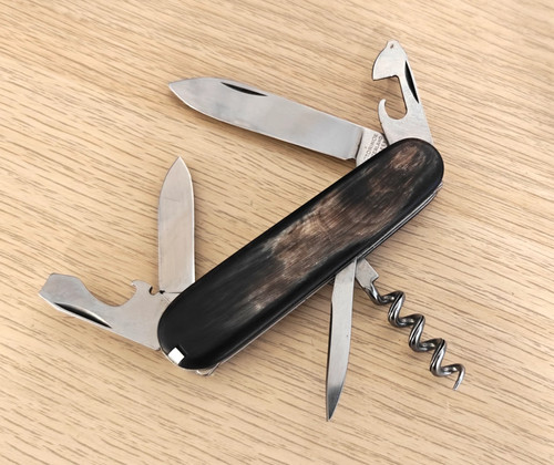 Victorinox swiss army knife - swiss,