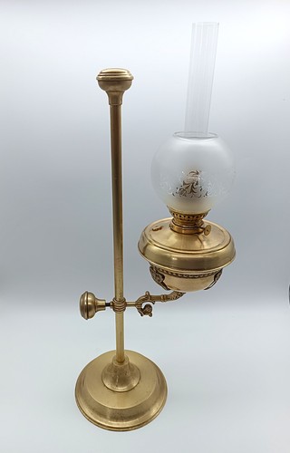 Grande lampe pétrole - à,
