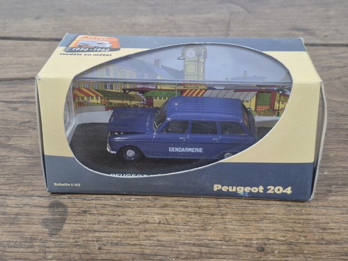 Voiture miniature peugeot 204 - peugeot,