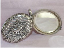 Beau grand Pendentif miroir