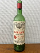 Empty bottle Grand Vin Pomerol 1969 - bottle size (1)
