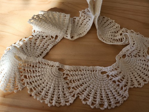 Dentelle ancienne pourtour - dentelle,