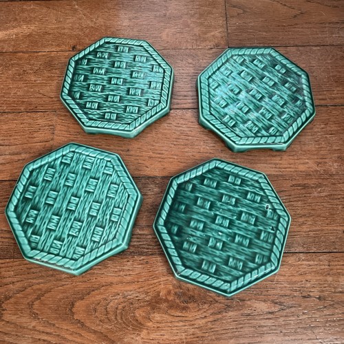 Dessous plat ancien vert - 4, de