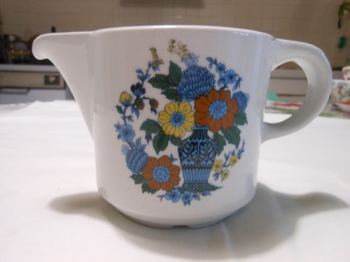 Crémier pot lait en - à,