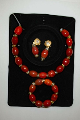 Red african cultural bead - red,