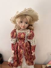 Poupée Porcelaine 