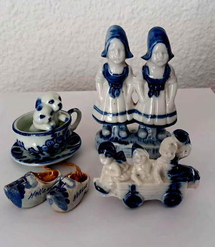 Delf porcelaine blue figurines - blue,