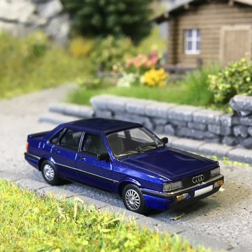 Audi bleu foncé - 90,