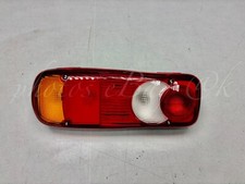 Feu arrière cote gauche