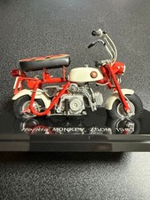 EBBRO Honda Monkey Z50M